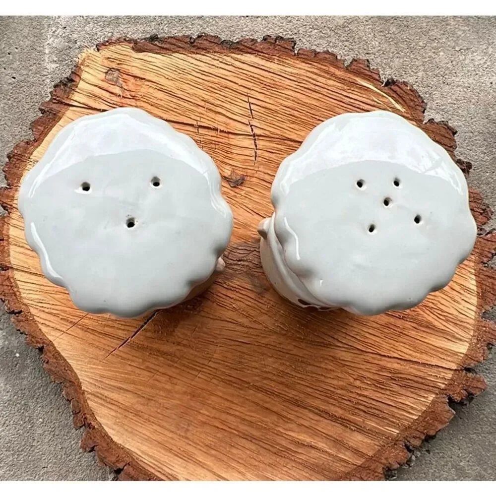 Takahashi Le Chef Unmarked Stoneware Hand Painted Pottery Salt & Pepper Shakers